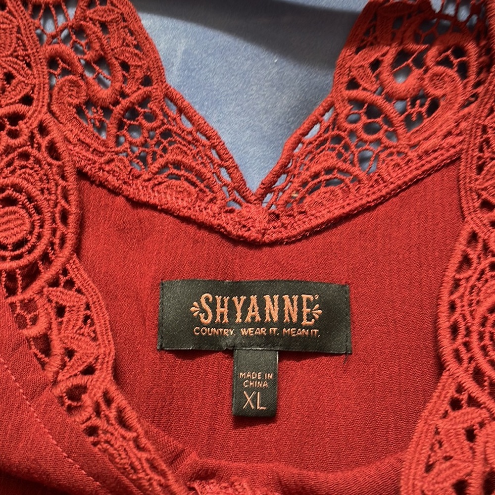 SHYANNE ladies top. - Picture 7 of 9